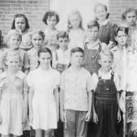 Carroll School elementary class, 1941-42. Courtesy of Stacy family